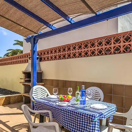 Casa Juan Βίλα *